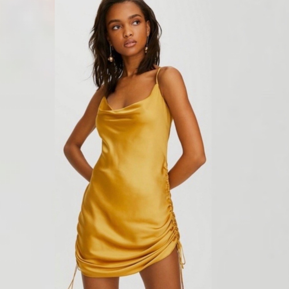 Aritzia Wilfred Only Ruched Y2K Slip Dress Gold Womens Size Large Japanese Satin